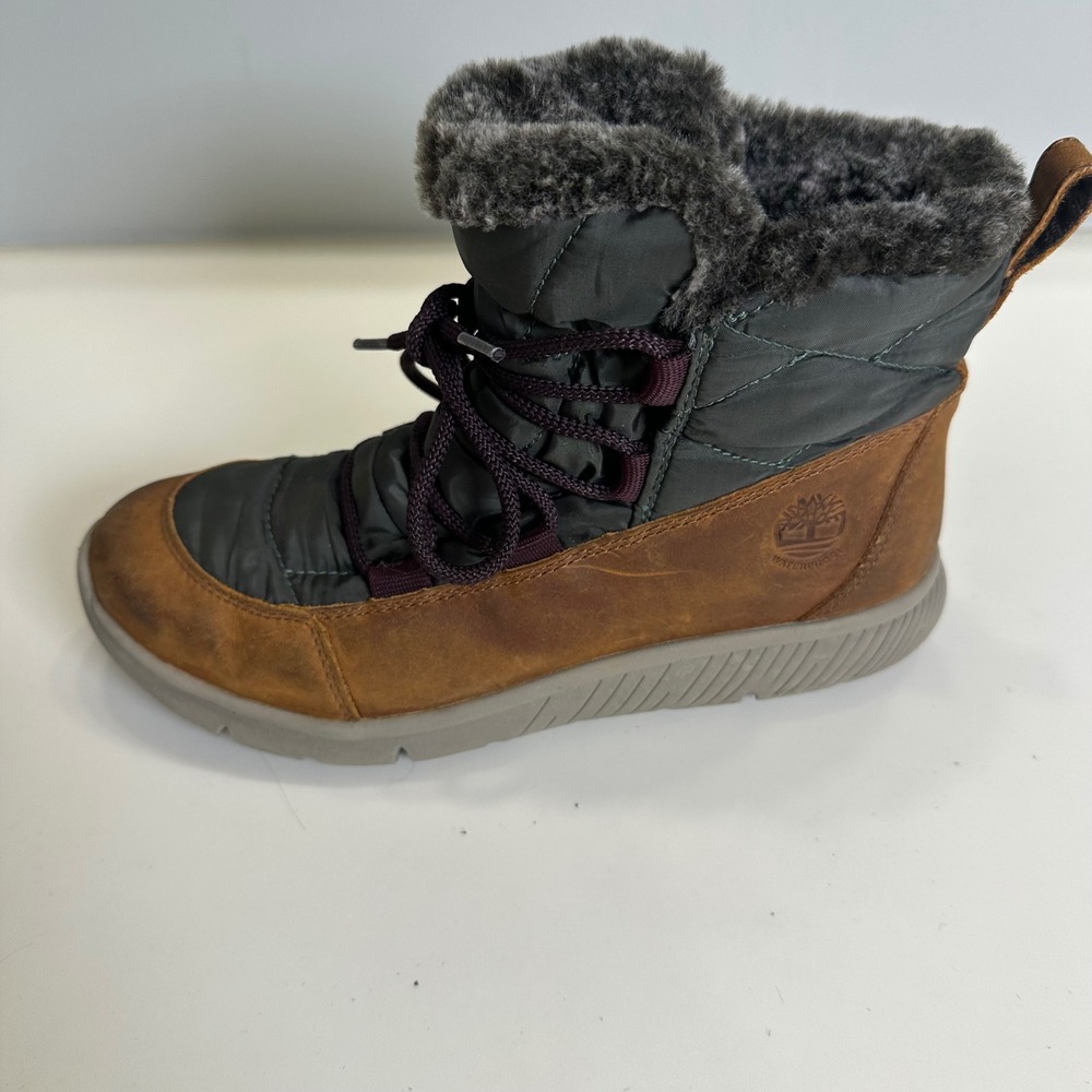 Timberland Courmayeur Valley Waterproof Boots Brown Leather Faux Fur A23BP 6.5 - Picture 3 of 9